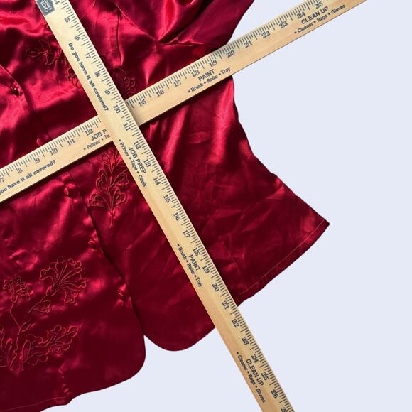 Covington Petite red satin embroidered button-front blouse M Petite - Picture 4 of 6
